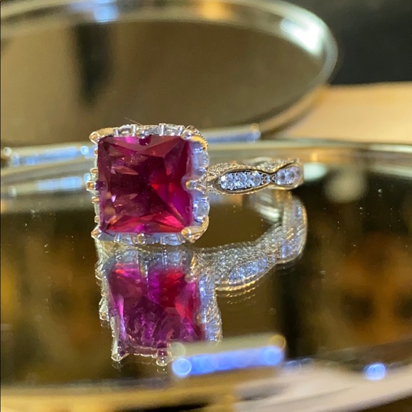 Gorgeous Pink Ring - Picture 2 of 7